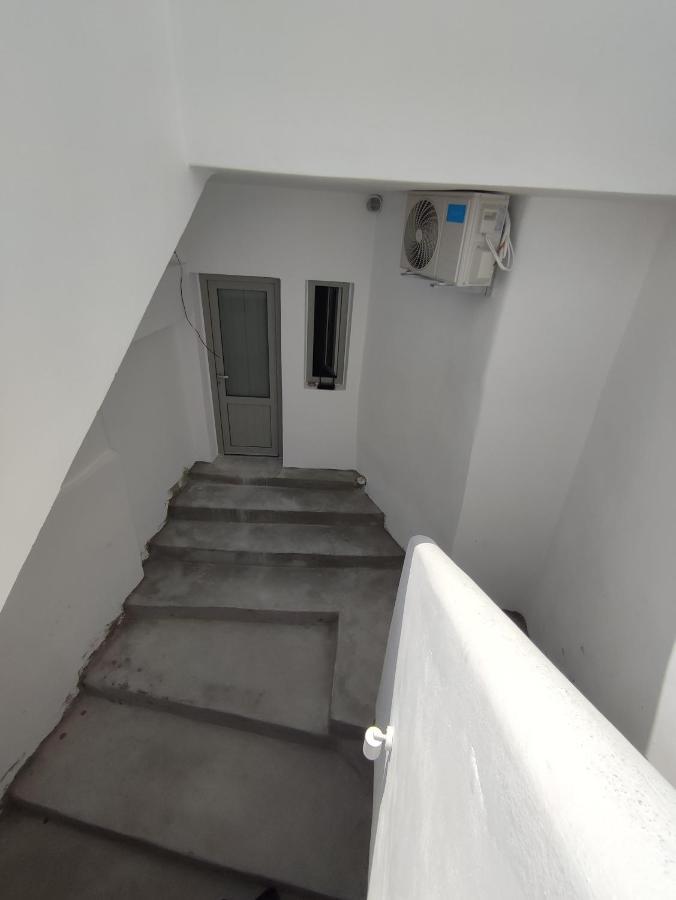 V D Fira Rooms Bagian luar foto